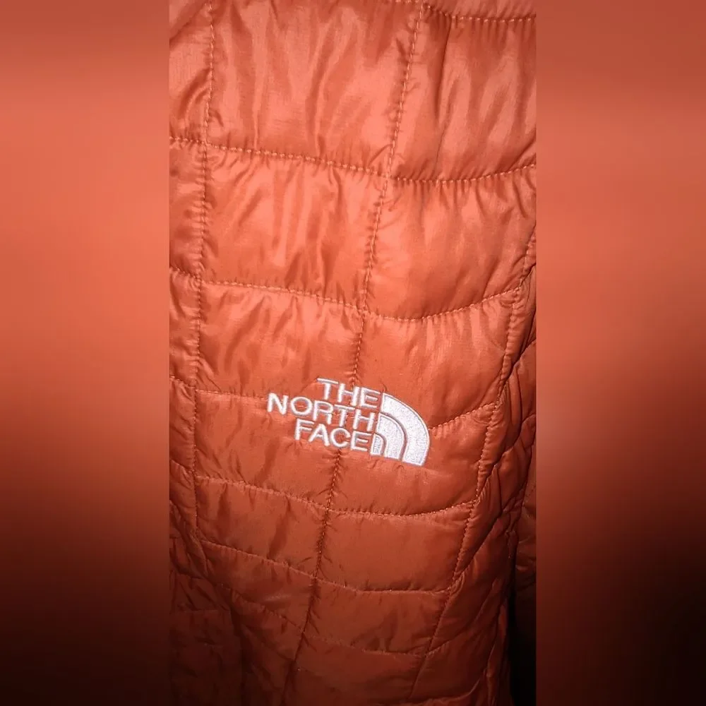 NEW The North Face Thermoball Trekker Burnt Orange Puffer Jacket Coat Medium
